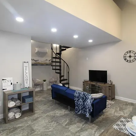 Modern Tiny House Experience Villa